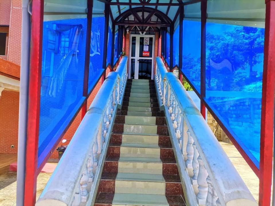 Mont Bleu Hotel 利伯维尔 外观 照片